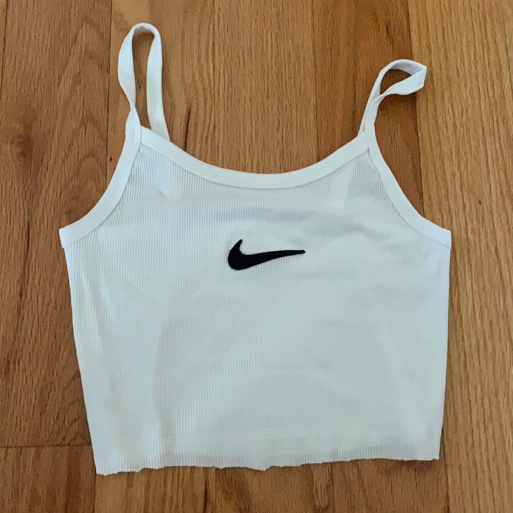 Size small cropped tank